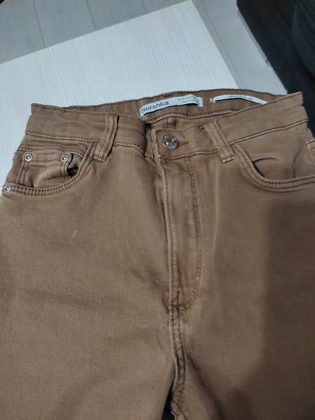 Dievčenské rifle, bershka,xs