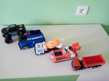 Kovové, plastové autá-19,20 cm,