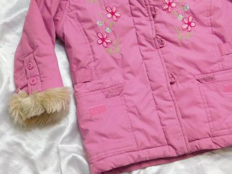 Pekna bunda s odonimatelnou kapucnou, 92