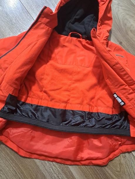 Zimná bunda a oteplováky, 98