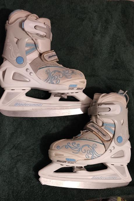 Posuvné ľadové korčule 32-35, 32