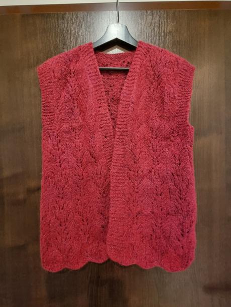 Bordová pletená vesta, 
