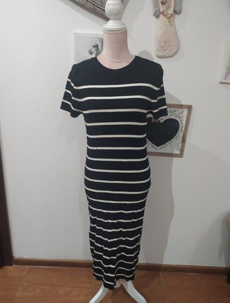 Svetríkove šaty, l