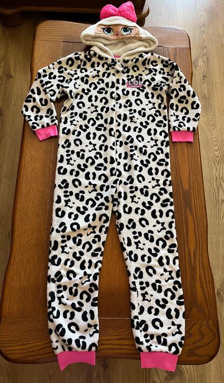 Teplé chlpaté pyžamko lol surprise 134/140, primark,134