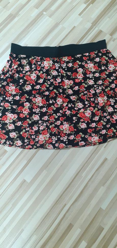 Kvietkovana sukňa house, house,s