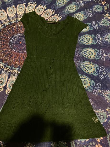 Zelené jemné úpletové šaty, s