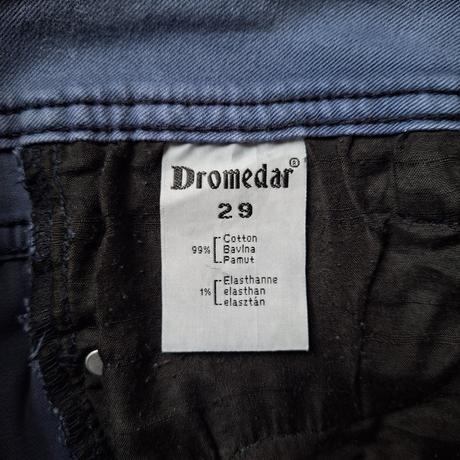 Modré nohavice (nie sú to rifle), dromedar,40