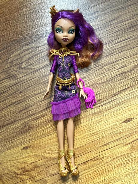 Clawdeen monster high, 