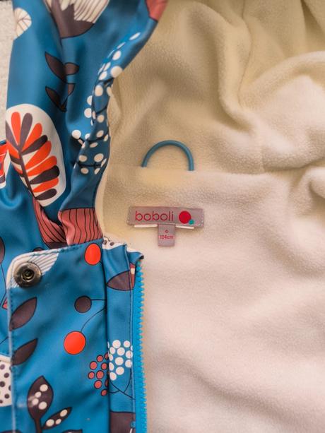 Nepremokavý kabátik, 104