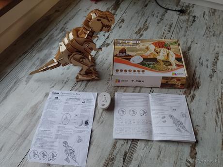 Puzzle-dinosaurus, na ovládanie, chodí,vydáva zvuk,