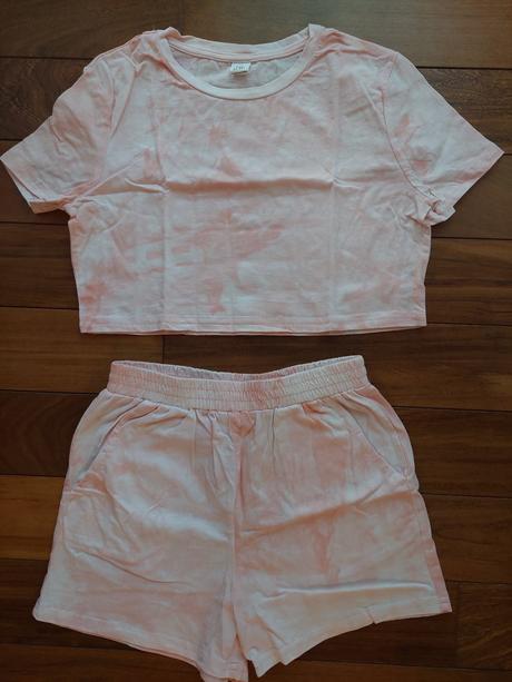 Tričko + šortky, 146