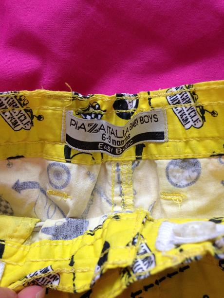 Zlte kratasky, piazza italia,74