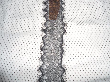 Biela bluzka s ciernymi bodkami, m