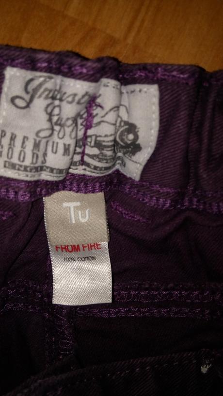 Fialové šortky, tu,146