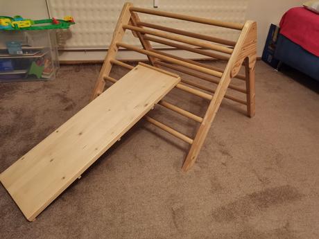 Piklerovej triangel so smykalkou/rebrikom, 