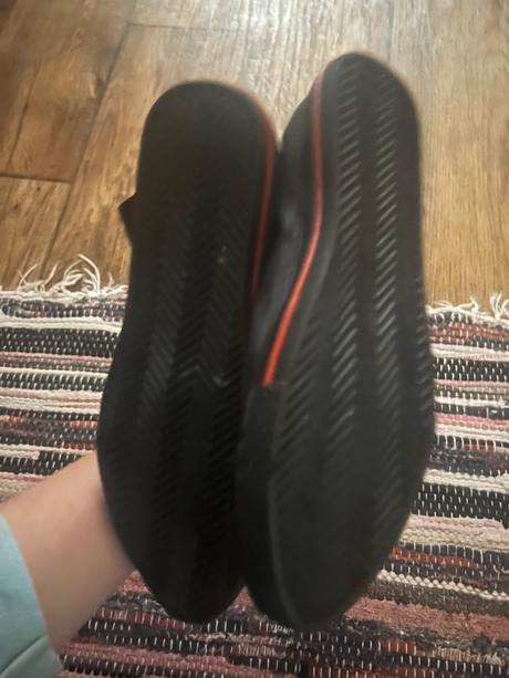 Tenisky so žabkou, 37