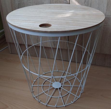 Príručný úložný stolík, 