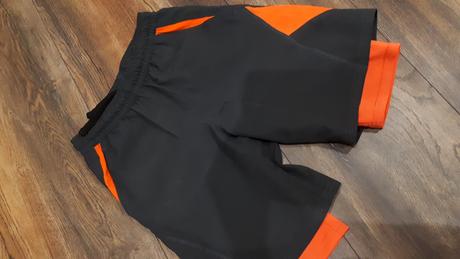 Športove kratasy /leginy 2 v 1 vel 146/152, 146