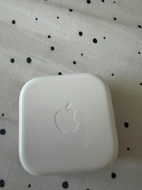 Slúchadla apple s lightning konektorom, apple