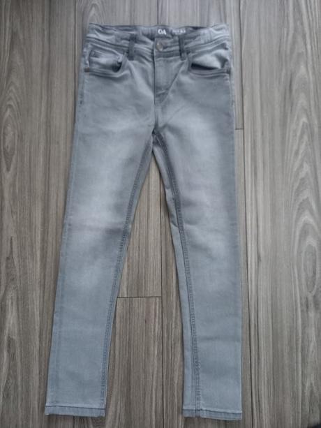 Kvalitné rifle skinny-top stav, c&a,140
