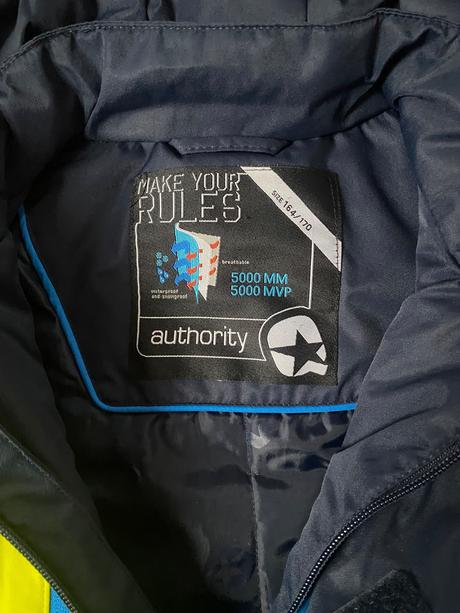 Lyžiarska bunda, authority,164