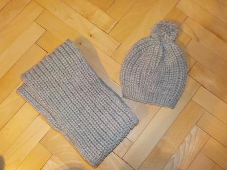 Štrikovaná súprava čipka a šál,