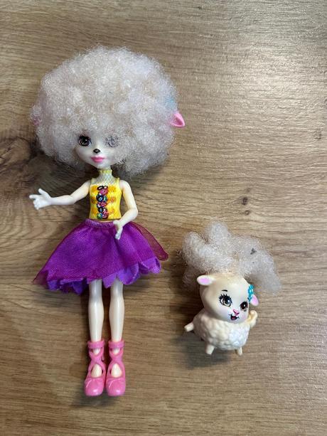 Bábiky enchantimals, 