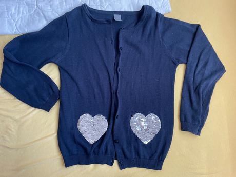 Svetrik so srdiečkami, girl2girl,128