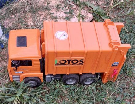 Hračky na záhradu (viac fotiek), 