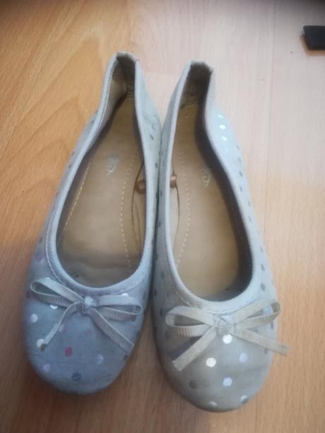 Dievčenské baleriny, 31