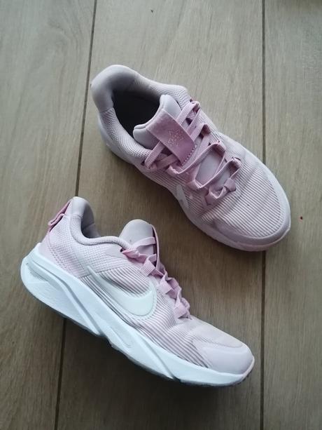 Ľahké vzdušné nike tenisky, nike,30