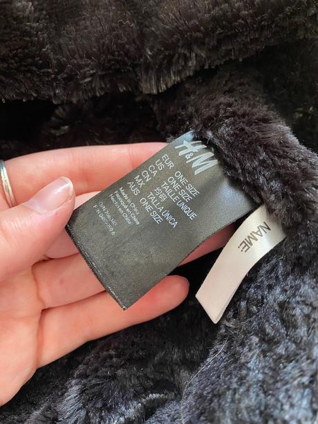 Čierny chlpatý kruhový šál, h&m