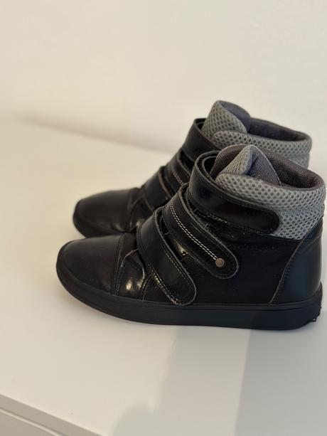 Predám jesenno-jarné topánky, pravá koža , veľkosť, 32