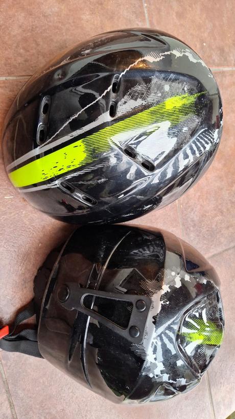 2 lyžiarske prilby tecno pro, s