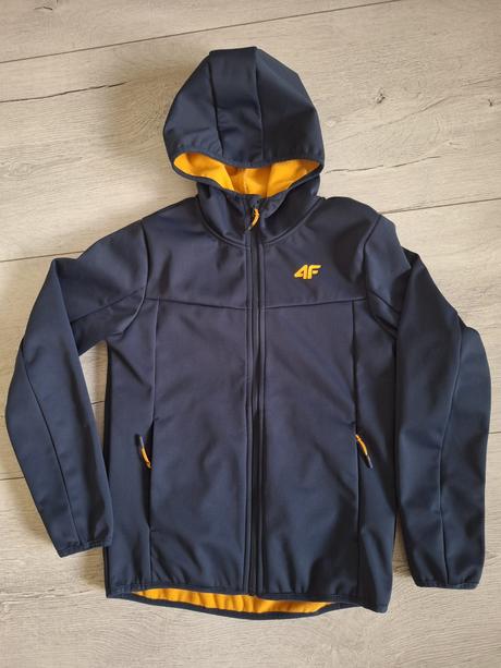 Kvalitná softsheel bunda top stav 4f, 152