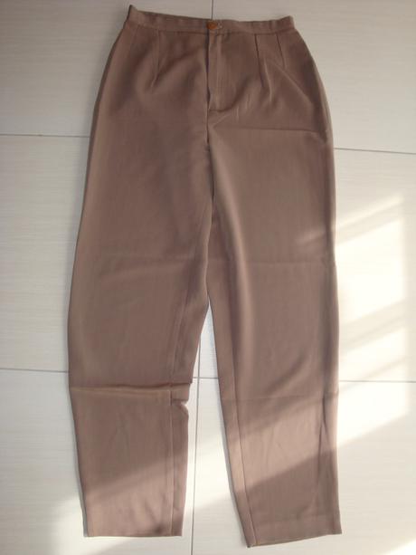 Orieškové nohavice, 38