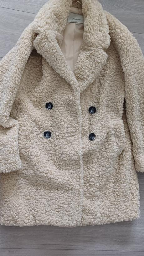 Stradivarius kabát krémovej farby teddy  s, stradivarius,s