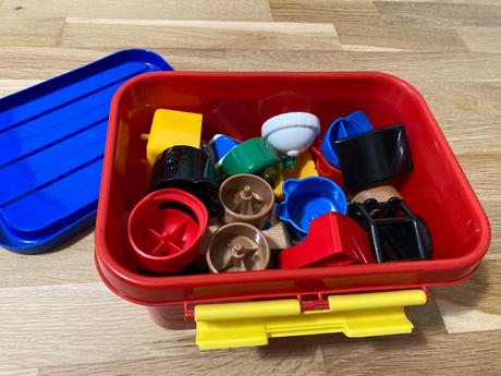 Drevene auticka ikea v boxe, 