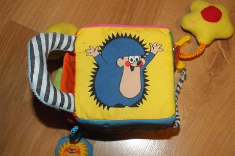 Interaktivne zvukove kocky vyborny stav, 