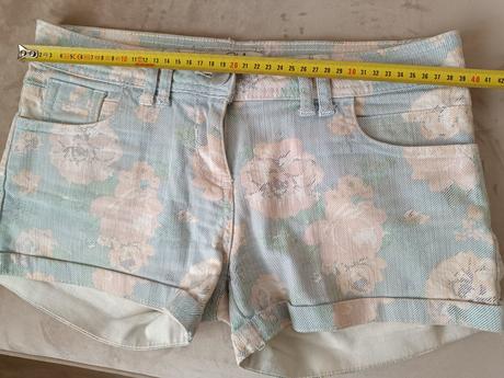 Kraťasy, clockhouse,34