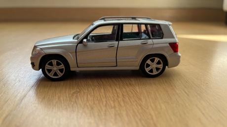 Kovové autíčko zn. mercedes, 