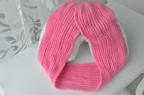 Ružový pletený šál,
