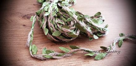 Ozdobná stuha s jutovým základom lístky - béžovo, 