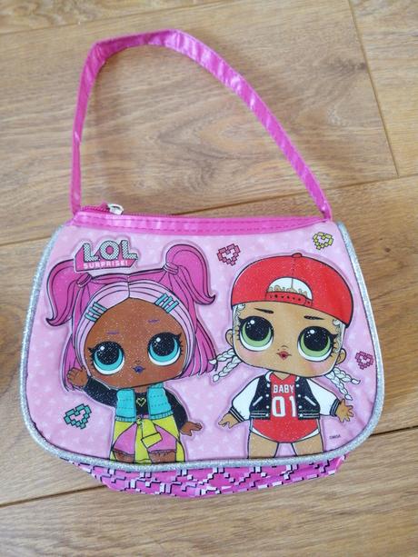 Kabelka lol, 