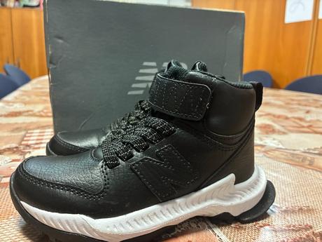 Chalpčenské tenisky, new balance,28