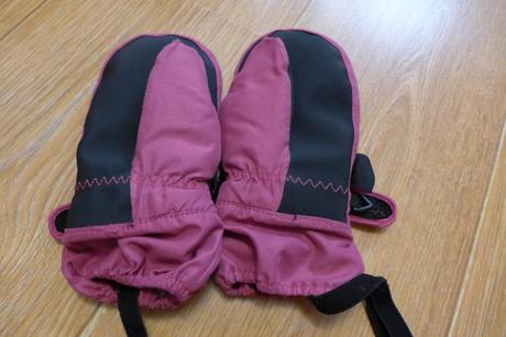 Nepremokave rukavice, 122