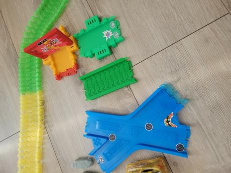 5 m dráha s 3 autíčkami, 