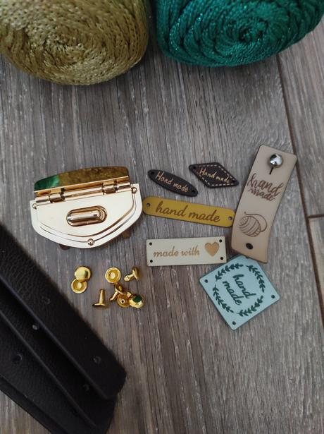 Sada na hackovanu kabelku smaragdovo zelena so zla,