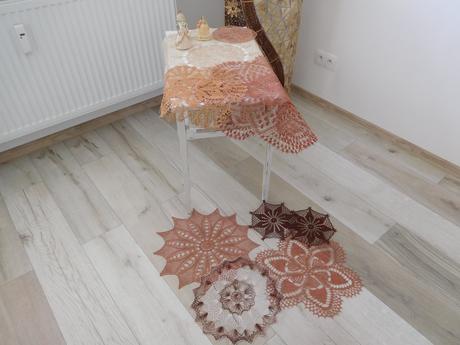 Háčkované dečky do hneda, 