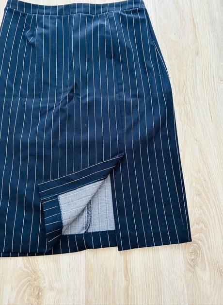 Krásny sukňový kostým značky reserved, reserved,s